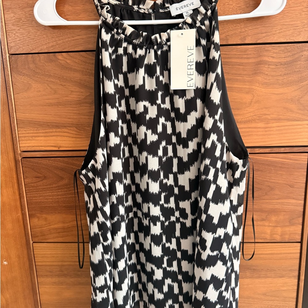 Evereve Etta Halter Tank Size XL - Picture 12 of 13